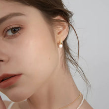 Load image into Gallery viewer, Catalina Pearl Hoop Silver