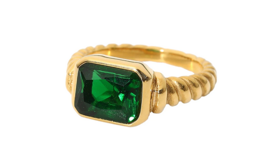 Chunky Emerald Stone Ring Gold