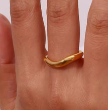 Load image into Gallery viewer, Anika Asymmetrical Ring Gold
