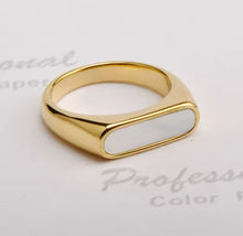 Load image into Gallery viewer, Lucia Ring Gold
