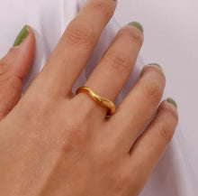 Load image into Gallery viewer, Anika Asymmetrical Ring Gold
