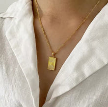 Load image into Gallery viewer, Veda Rectangle Necklace Gold
