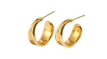 Load image into Gallery viewer, Alice Curved Textured Stud Gold
