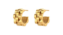 Load image into Gallery viewer, Luna Chunky Stud Gold
