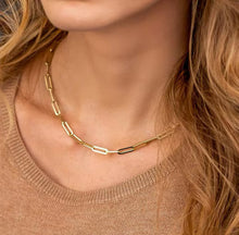 Load image into Gallery viewer, Paperclip Chain Necklace Gold
