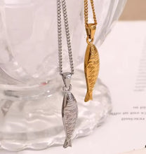 Load image into Gallery viewer, Fish Necklace Gold

