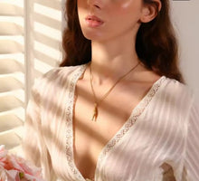 Load image into Gallery viewer, Fish Necklace Gold
