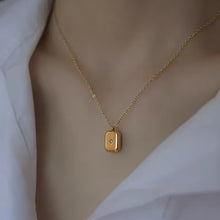 Load image into Gallery viewer, Auriga Rectangle Necklace Silver
