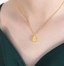 Load image into Gallery viewer, Auriga Tear Drop Necklace Gold
