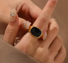 Load image into Gallery viewer, Amari Ring Gold with Black
