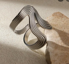 Load image into Gallery viewer, Torrent Ring Silver
