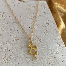 Load image into Gallery viewer, Medusa Snake Necklace Gold
